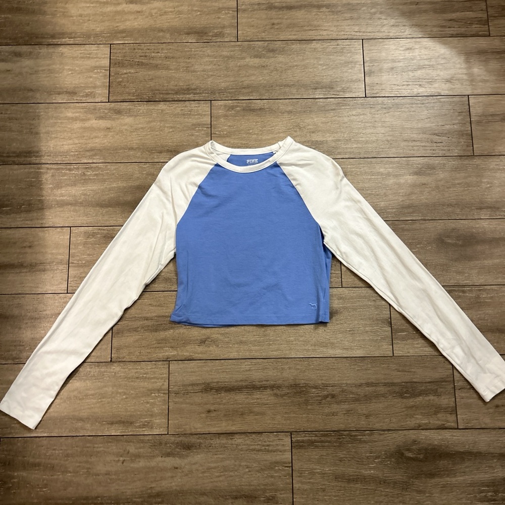 Size small light blue and white Victoria’s Secret PINK cropped long sleeve.